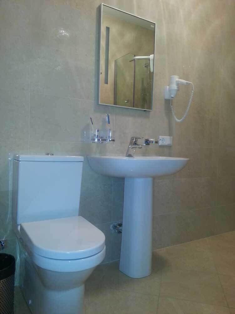 Royal Petrol Hotel Taldykorgan Luaran gambar